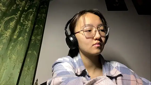 LinaClous's cam snapshot