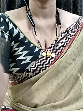 bhuvana_555's cam snapshot