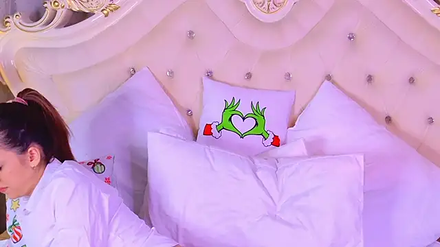 STELLA_RICH's cam snapshot