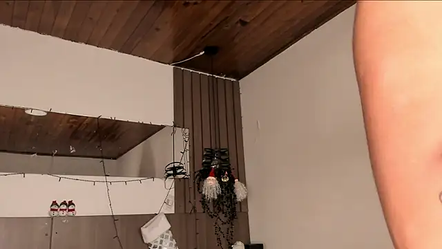 Violet_carson's cam snapshot