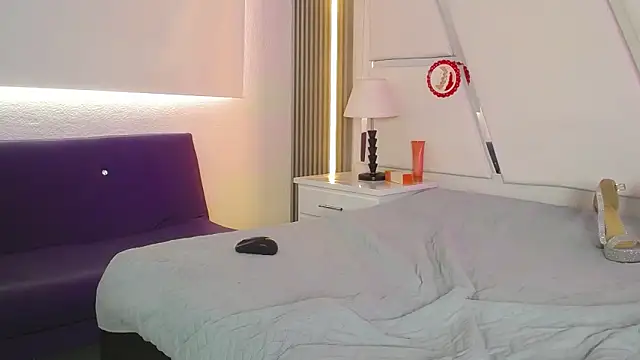 chloe__Jones_'s cam snapshot