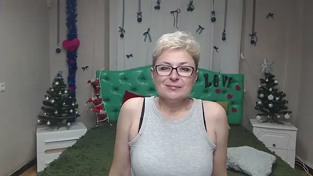 EmiliaGree's cam snapshot