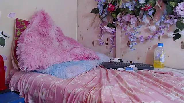 Gianna_cute_ live sex cam