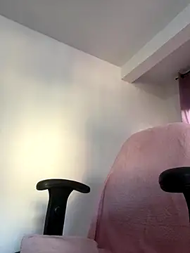 -Naomyy- live sex cam