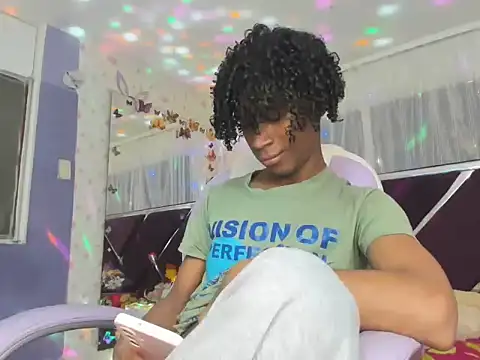 Santy_bigcock_01 live sex cam