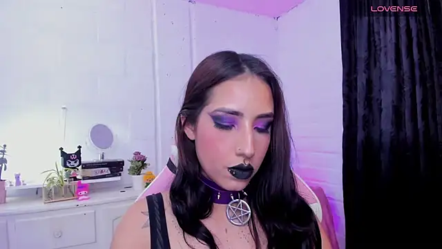 Nyx_Blackmoon live sex cam