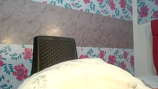 KristalTsXXX live sex cam