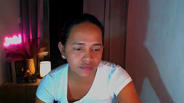 Lorainnelustts live sex cam