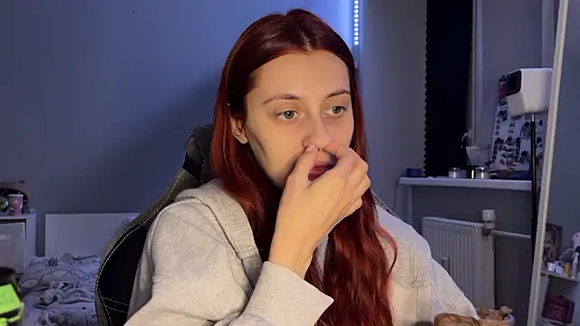 Uniarten live sex cam