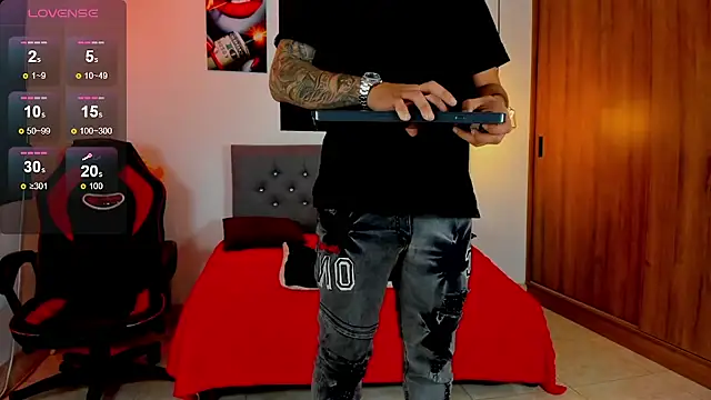 Nicolas_James_Sc's cam snapshot