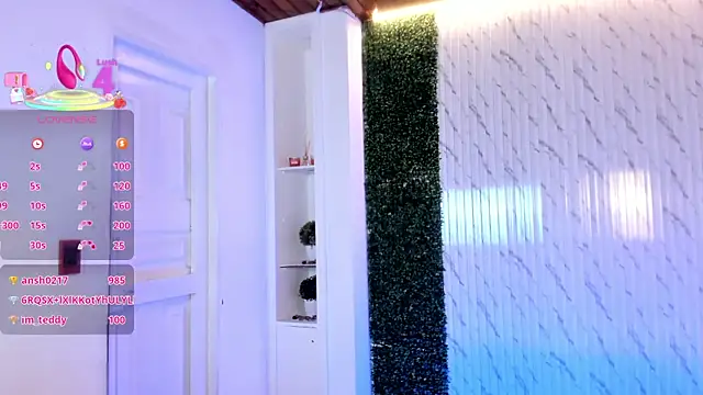 AidaJones's cam snapshot