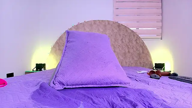 anisha_x live sex cam