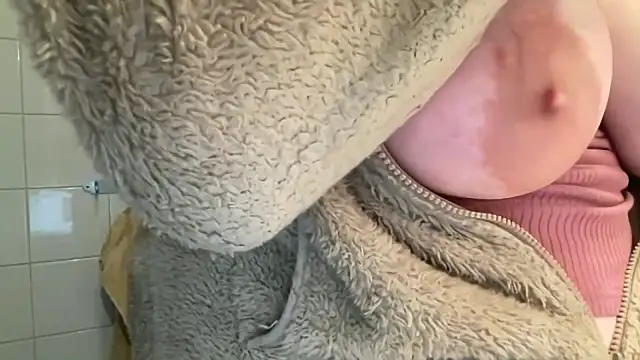 cumwithmee3 live sex cam