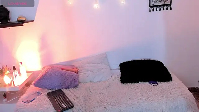 LadyStage's cam snapshot