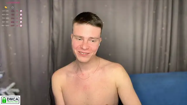 holy_eggs_02's cam snapshot