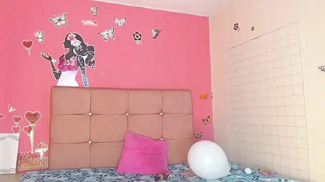 mikaela_iris's cam snapshot