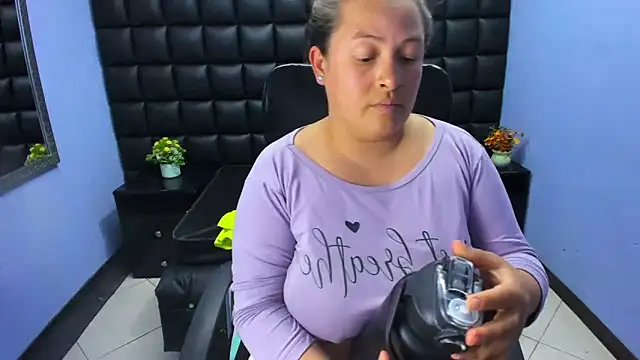 SaraThomso's cam snapshot