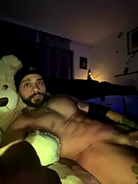 1Richrichard1's cam snapshot