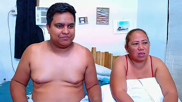 lucasandSofi's cam snapshot