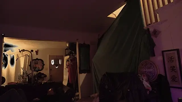 MasterDaddyCool's cam snapshot