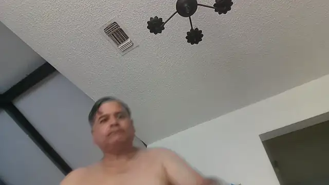 Peachestabby147's cam snapshot