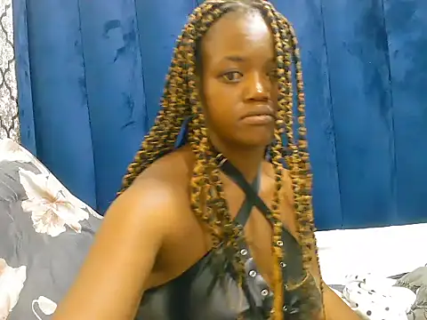 DarkBeauty33's cam snapshot