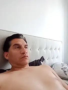 ChrisFloresP live sex cam