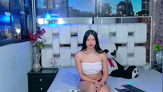 CarlaRomero__'s cam snapshot