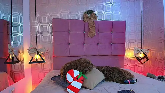 SariNorrisfg's cam snapshot