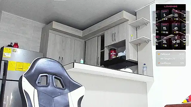 YeremiBrowm live sex cam