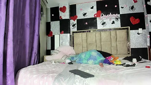 skinnyanddaphne live sex cam