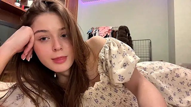 Adel_strongwoman's cam snapshot