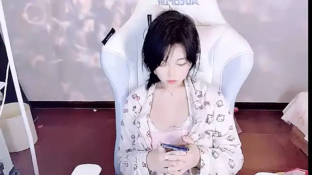 -huahua-'s cam snapshot