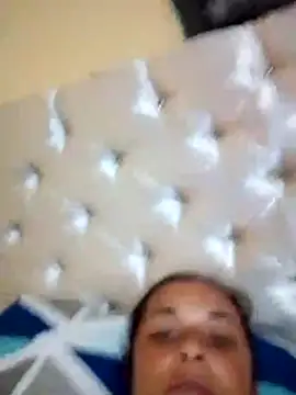 GiveLove1's cam snapshot