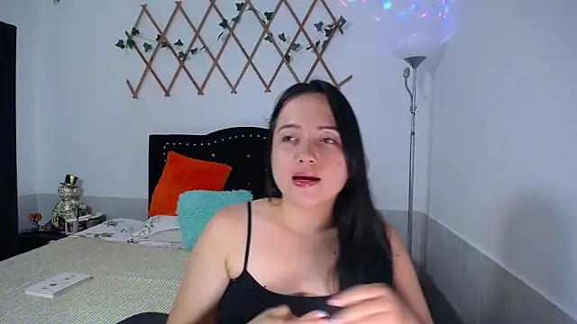 naughty_girl_4u's cam snapshot