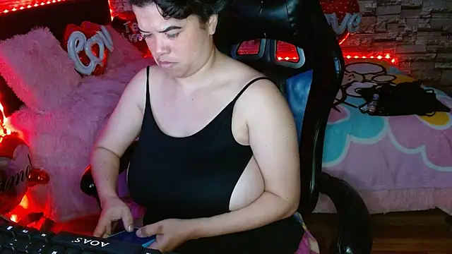 jhulia_hill's cam snapshot