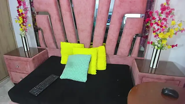 MaraKarly's cam snapshot