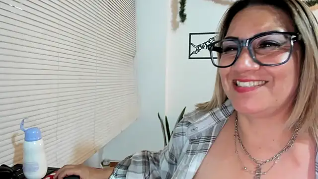 yayita_mature's cam snapshot