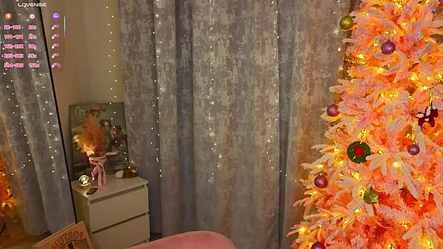 LunaraRada live sex cam