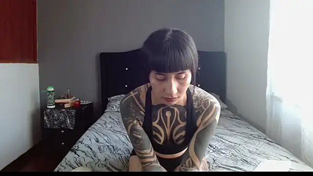 Emilia_1995's cam snapshot