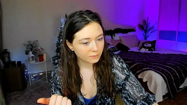 AlluringLookk's cam snapshot