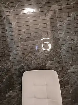 Porcellina181 live sex cam