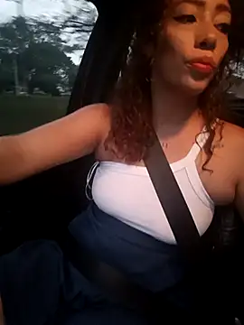 roxyrougee live sex cam