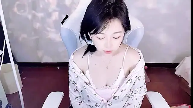 -huahua-'s cam snapshot