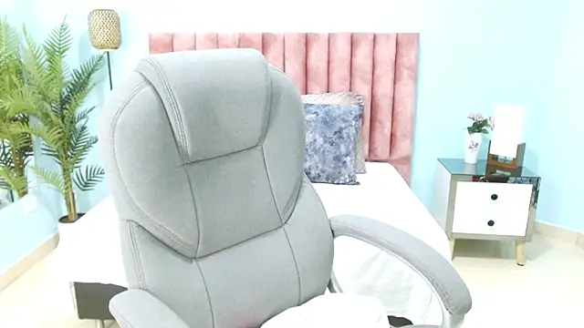 sophia_hadid's cam snapshot