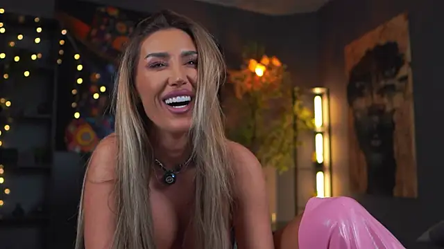 Evelyn_Evyyy live sex cam