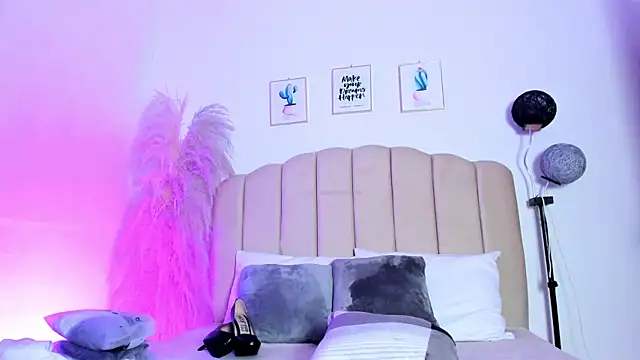 _aithanaa_'s cam snapshot