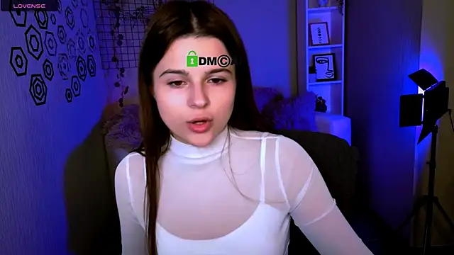 berry_alma's cam snapshot