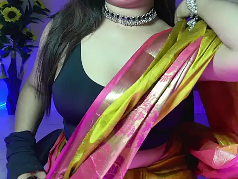 Saira_Hotty's cam snapshot