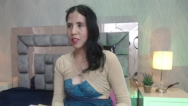 GiselaZivic live sex cam